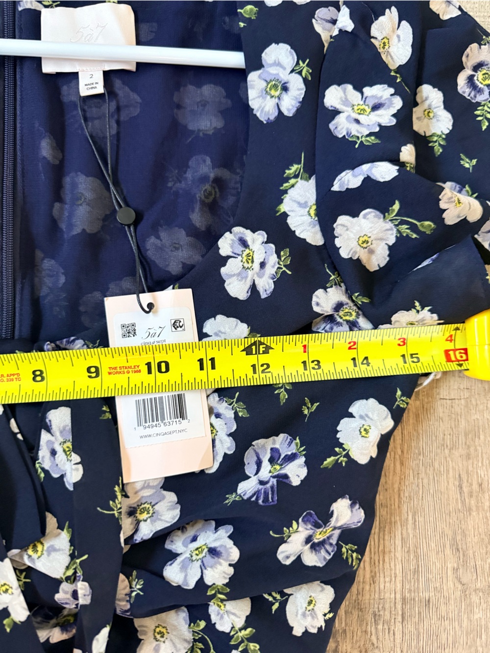 NWT Cinq a Sept Poppies Isha Dress in Navy Floral Size 2 - Picture 10 of 12